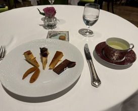 Dinner at Chez Inno (シェ・イノ)