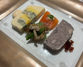 Dinner at Chez Inno (シェ・イノ)