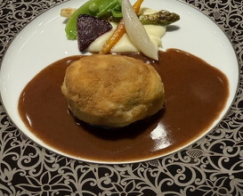 Dinner at Chez Inno (シェ・イノ)