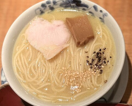 Dinner at Eragon (永来権)