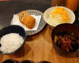 Dinner at Tonkatsu Fujii (とんかつ ふじ井)
