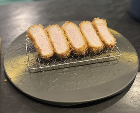 Dinner at Tonkatsu Fujii (とんかつ ふじ井)