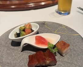 Dinner at Chinese Hanten Fureika (中国飯店 富麗華)