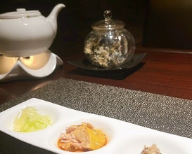 Dinner at Chinese Hanten Fureika (中国飯店 富麗華)