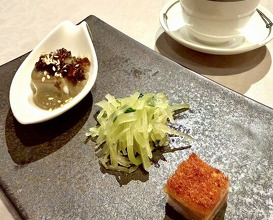Dinner at Chinese Hanten Fureika (中国飯店 富麗華)