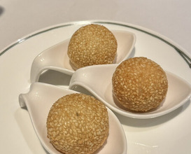 Dinner at Chinese Hanten Fureika (中国飯店 富麗華)