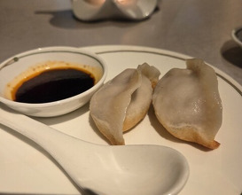 Dinner at Chinese Hanten Fureika (中国飯店 富麗華)