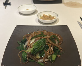 Dinner at Chinese Hanten Fureika (中国飯店 富麗華)