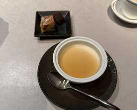 Dinner at Chinese Hanten Fureika (中国飯店 富麗華)