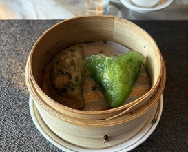 Dinner at Chinese Hanten Fureika (中国飯店 富麗華)