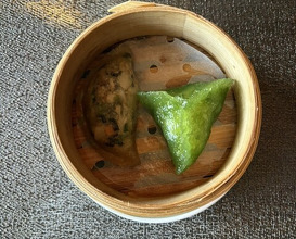 Dinner at Chinese Hanten Fureika (中国飯店 富麗華)