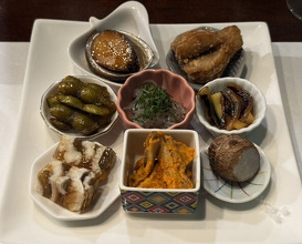 Dinner at Gatagata Ya (潟潟ヤ)