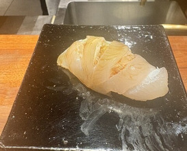 Dinner at HATSUNEZUSHI (初音鮨)