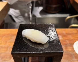 Dinner at HATSUNEZUSHI (初音鮨)