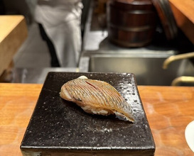 Dinner at HATSUNEZUSHI (初音鮨)