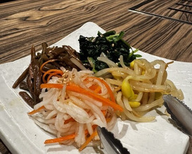 Dinner at Yakiniku Jumbo Hanare (焼肉 ジャンボ はなれ)