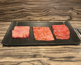 Dinner at Yakiniku Jumbo Hanare (焼肉 ジャンボ はなれ)