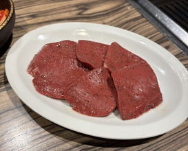 Dinner at Yakiniku Jumbo Hanare (焼肉 ジャンボ はなれ)