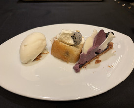 Dinner at Gastronomy Joel Robuchon (ガストロノミー ジョエル・ロブション)