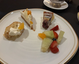 Dinner at Gastronomy Joel Robuchon (ガストロノミー ジョエル・ロブション)