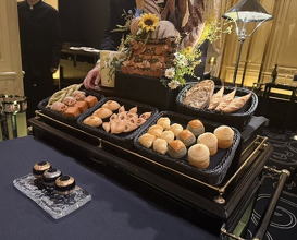 Dinner at Gastronomy Joel Robuchon (ガストロノミー ジョエル・ロブション)