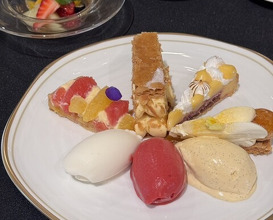 Dinner at Gastronomy Joel Robuchon (ガストロノミー ジョエル・ロブション)