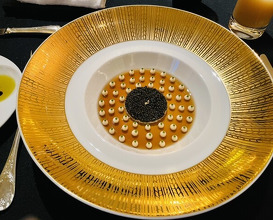 Dinner at Gastronomy Joel Robuchon (ガストロノミー ジョエル・ロブション)