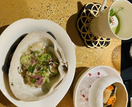 Dinner at Gastronomy Joel Robuchon (ガストロノミー ジョエル・ロブション)