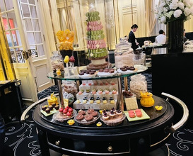Dinner at Gastronomy Joel Robuchon (ガストロノミー ジョエル・ロブション)