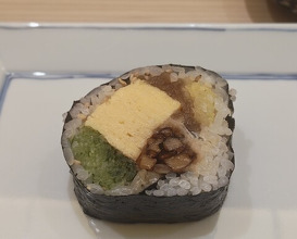 Dinner at Kyodaisushi