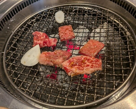 Dinner at Sumibi Yakiniku Kyuu (炭火焼肉 久)