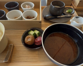 Dinner at LAT.34°N by AO
