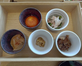 Dinner at LAT.34°N by AO