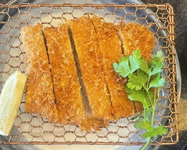 Dinner at Tonkatsu Mange (とんかつ マンジェ)