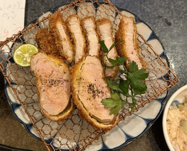 Dinner at Tonkatsu Mange (とんかつ マンジェ)