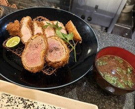 Dinner at Tonkatsu Mange (とんかつ マンジェ)
