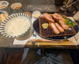 Dinner at Tonkatsu Mange (とんかつ マンジェ)
