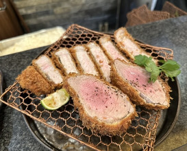Dinner at Tonkatsu Mange (とんかつ マンジェ)