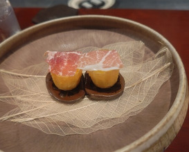 Dinner at Restaurant SNOW (レストラン スノゥ)