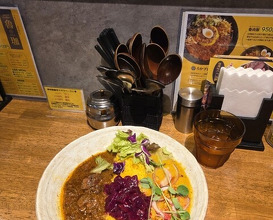 Dinner at SPICY CURRY Roka (SPICY CURRY 魯珈)