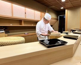 Dinner at Nihonbashi Kakigaracho Sugita