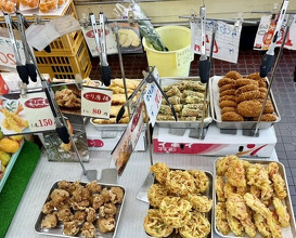 Dinner at Suzaki Shokuryohin Ten (須崎食料品店)