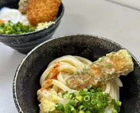 Dinner at Suzaki Shokuryohin Ten (須崎食料品店)