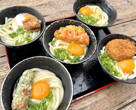 Dinner at Suzaki Shokuryohin Ten (須崎食料品店)
