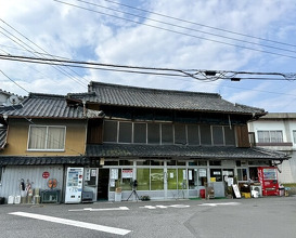 Dinner at Suzaki Shokuryohin Ten (須崎食料品店)