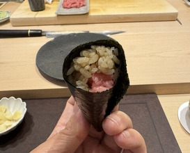 Dinner at Sushi Suzuki (鮨 鈴木)