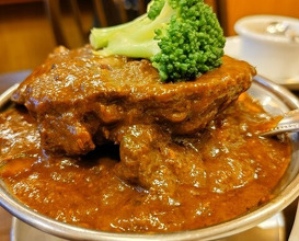 Dinner at European Curry Tomato (トマト)
