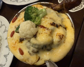 Dinner at European Curry Tomato (トマト)
