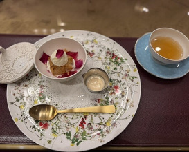 Dinner at Tout La Joie Ism (トゥ・ラ・ジョア イズム)