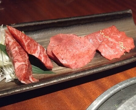 Dinner at Yoroniku